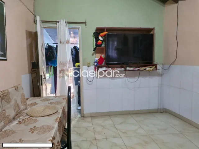 Casa en el barrio san pedro de Encarnación: 6 habitaciones y 5 baños — foto 3