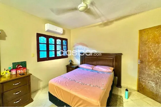 Casa amplia con gran terreno en Barrio Nazareth — foto 2