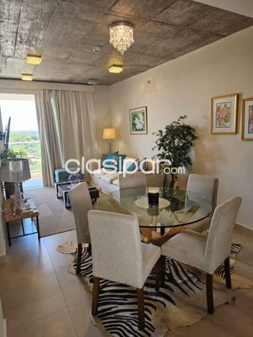 De hermoso departamento de dos habitaciones + dos cocheras- barrio mburucuya