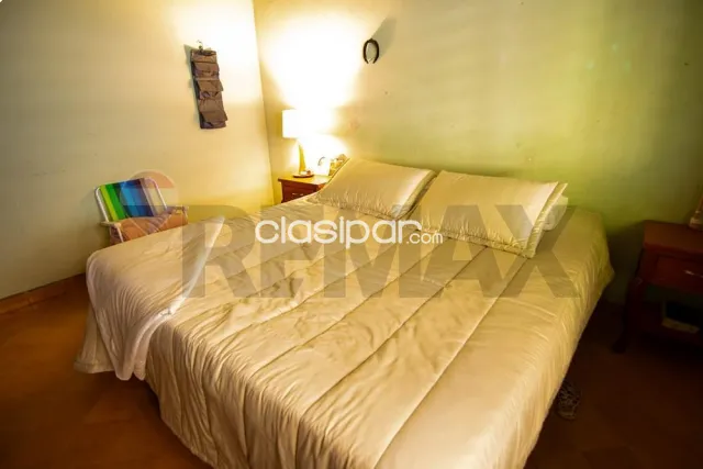 Casa con salón comercial y amplio terreno en Pinozá — foto 3