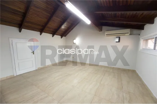 Dúplex de 3 pisos en Las Lomas con espacios amplios, foto 3