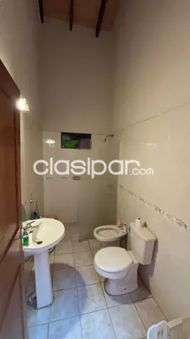 Casa con amplio patio en laurelty-Luque en venta (871 m2) — foto 3
