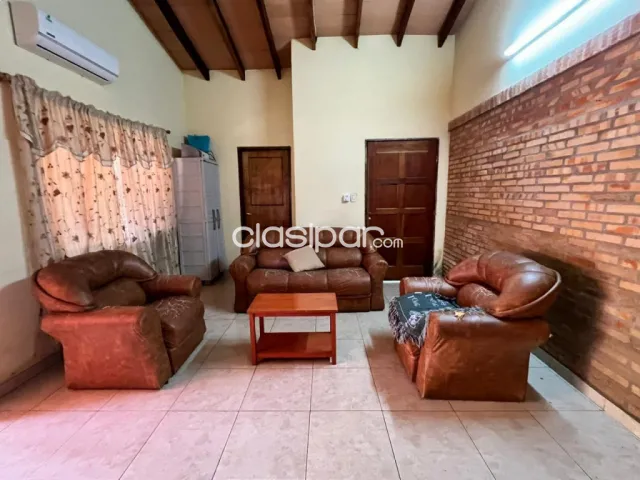 Casa con amplio patio en laurelty-Luque en venta (871 m2) — foto 5