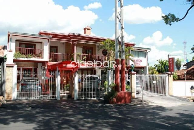 En venta Apart Hotel Maison Suisse ubicado en pleno Villa Morra