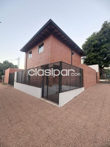 En venta ! Duplex en Lambaré -zona superseis