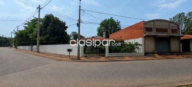 Propiedad en esquina centro de Luque, foto 1