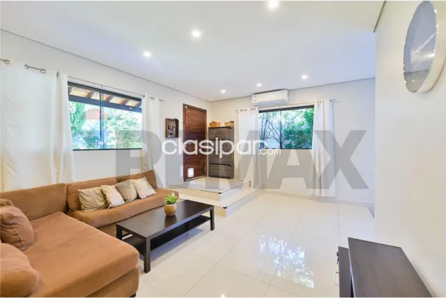 Moderna casa a la venta en lambare. B° santa rosa — foto 3