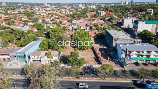 En venta Terreno sobre la Avenida Aviadores del Chaco en Asunción