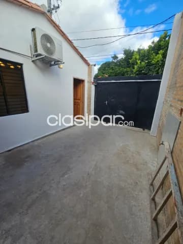 Chalet de 1 dormitorio en Barrio Kennedy a pocas cuadras del hospital de Lambare, foto 2