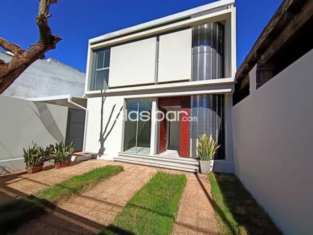 Amplio duplex 3 dormitorios en Fernando de la Mora — foto 2