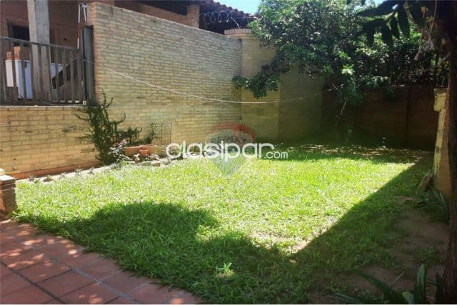 Casa + terreno en Barrio Jara ideal para desarrollo