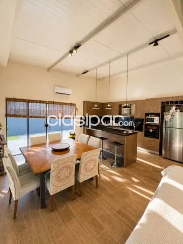 Hermosa y exclusiva residencia en surubi ́i - Mariano Roque Alonso, foto 4