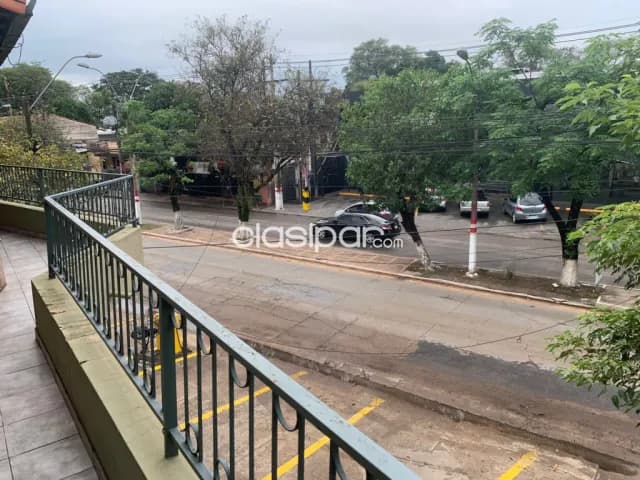 amplio departamento frente a Indutex sobre Cacique Lambaré — foto 2