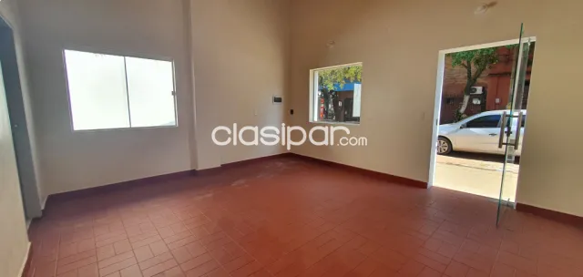 Salón comercial en el centro de Luque, foto 4