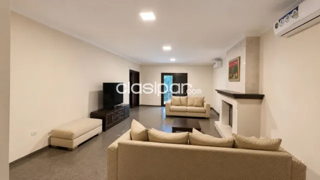 Casa de 3 dormitorios en los laureles — foto 3