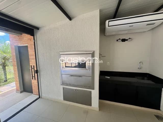 Casa con patio y piscina en Luque loma merlo — foto 4