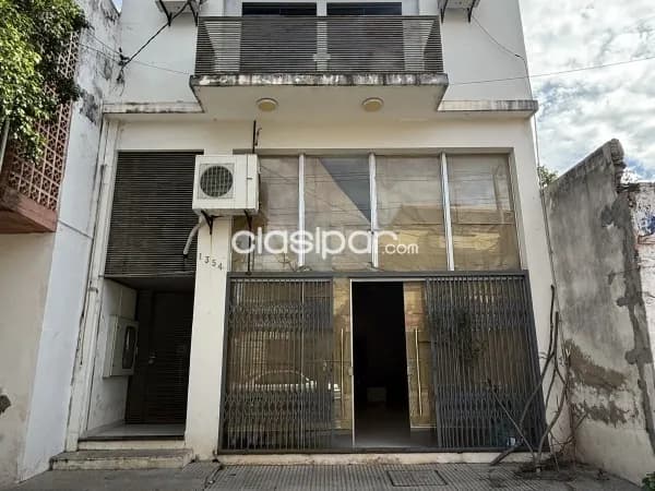 Edificio con Salón Comercial y Departamento en zona de Mercado 4 — foto 2