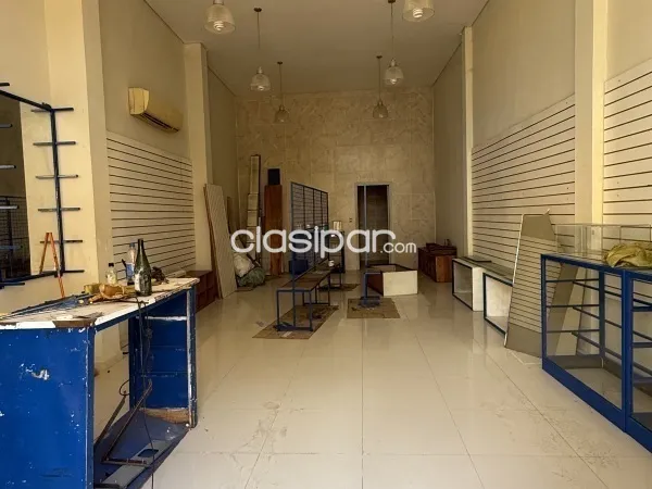 Edificio con Salón Comercial y Departamento en zona de Mercado 4 — foto 3