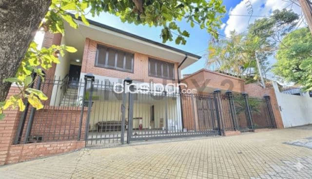 Amplia y Moderna Residencia en Vista Alegre
