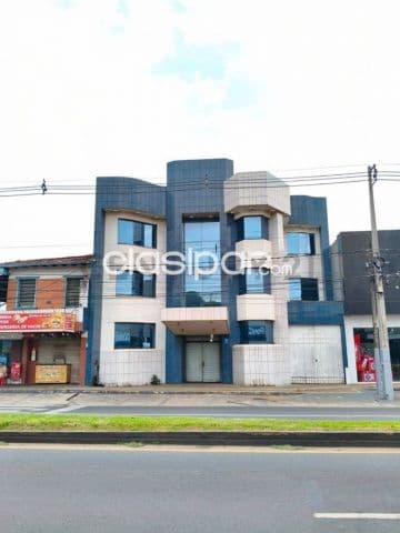 Edificio corporativo en el centro de Luque — foto principal