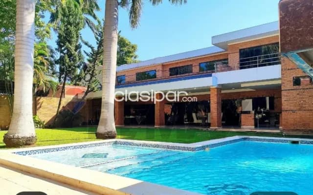 Casa 6 hab en suite, sauna, piscina terreno 1079 m2 bo.mcal estigarribia Asunción — foto 2