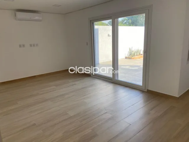 Viendo hermosa casa de tres suites en Surubíi AV0725, foto 2