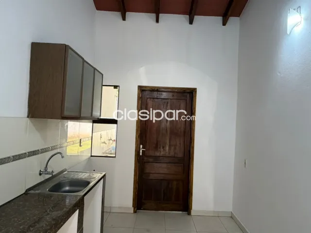 En venta 2 chalets con renta para inversion en laurelty Luque, foto 3