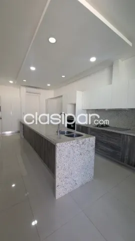 Miraflores, mburucuya: Elegante residencia minimalista, 4 suites, escritorio, amplio — foto 4