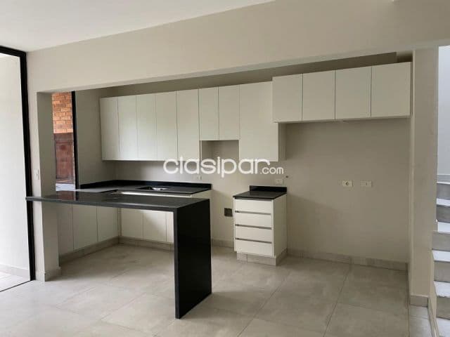 Duplex a estrenar en Luque zona primer barrio, foto 1