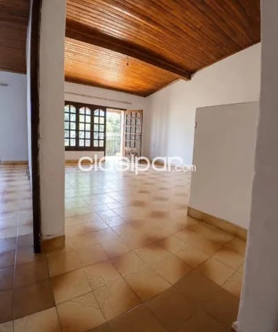 Casa en pleno centro de la ciudad de Encarnacion - oportunidad de inversion — foto 3
