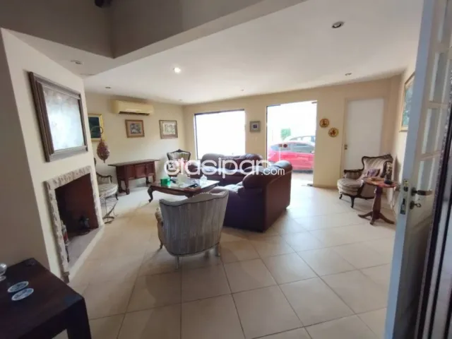 Hermosa casa de 4 dormitorios en loma pyta - las golondrinas — foto 3