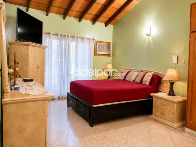 amplia casa en Fernando de la Mora, foto 5
