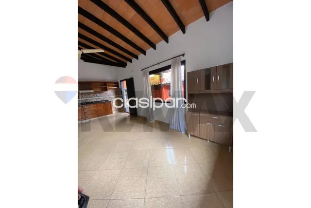 Casa con local comercial en esquina estrategica — foto 5