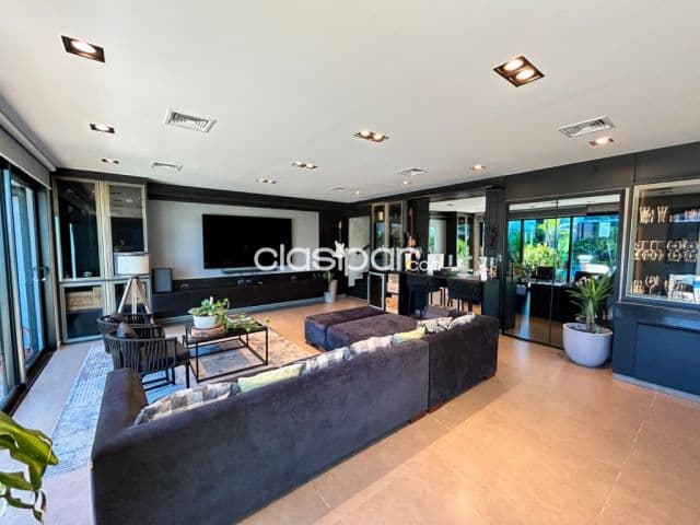 Residencia con piscina en el barrio san francisco de cambyreta: 3 habitaciones y 5 baños, foto 1