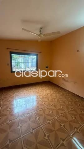 Casa en Barrio Nazareth en Amplio terreno, casa a refaccionar, foto 4