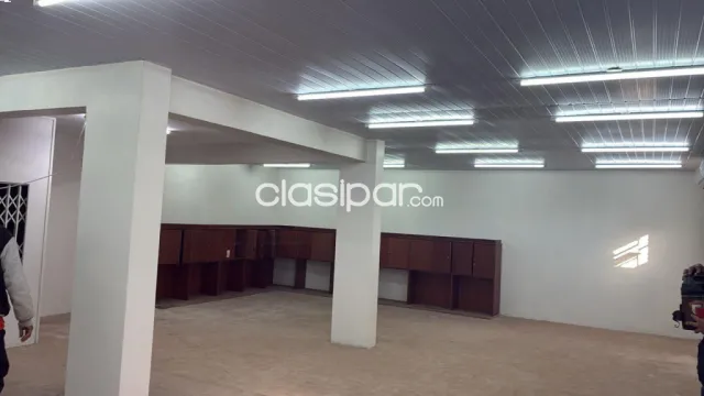 Importante propiedad comercial en una ubicación estratégica y de alta valorización en Asu — foto 4