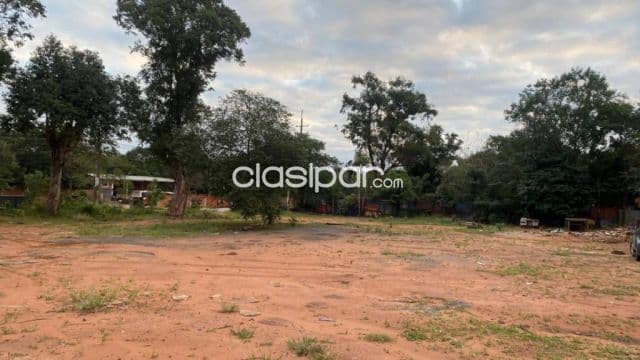 Terreno en esquina sobre asfalto en ypane