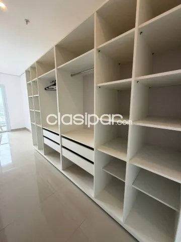 Amplio depto. De 3 dorm. Con 2 suites y 3 balcones en barrio Herrera, foto 4