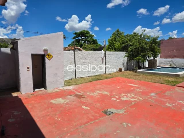 Barrio obrero casa con pileta — foto 2