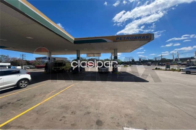 Estacion de servicio con clientela formada acceso sur — foto 1