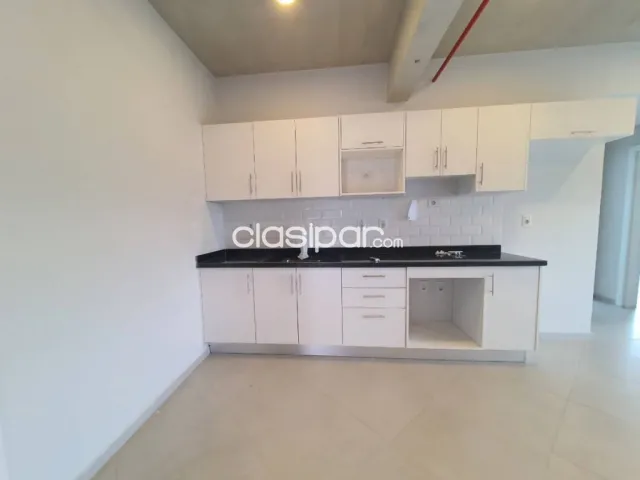 Amplio departamento 2 dormitorios en Luque centro — foto 4