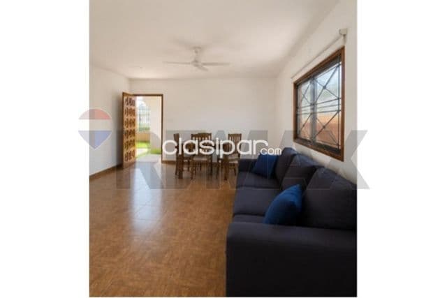 Casa en esquina con salón comercial en san antonio en venta