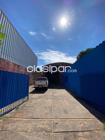 Tinglado de 275 m2 en Fernando de la Mora Zona Sur zona de Pitiantuta y 11 de Seti