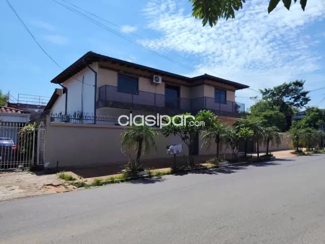 Casa de 5 dormitorios con piscina en Fernando zona Sur zona Supermercado El Pueblo, foto 2