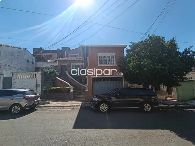 EN ALQUILER! Amplia residencia de dos plantas — foto 5