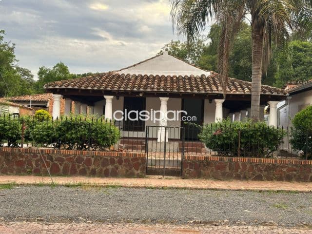 Casona Tipo Colonial en el Centro de Areguá, foto 1