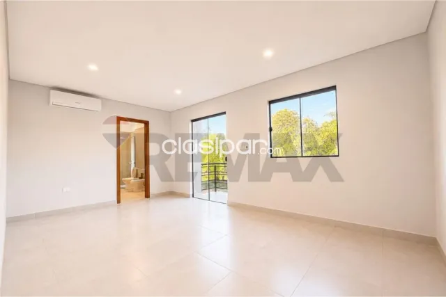 En venta duplex en Luque cuarto barrio, foto 3
