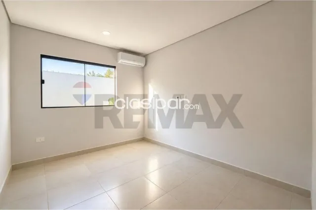 En venta duplex en Luque cuarto barrio, foto 5