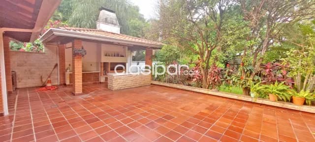 Casa de 4 dormitorios en el limite con mburucuya!!, foto 4