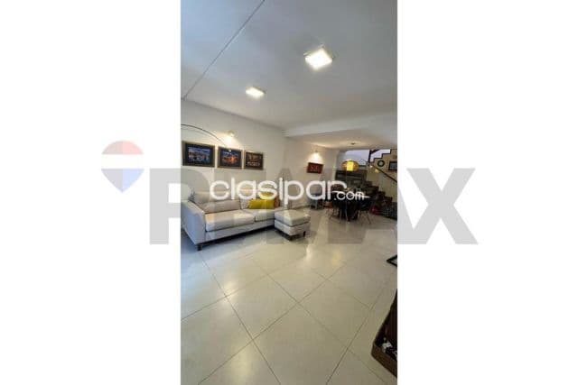 Duplex Condominio Lambaré